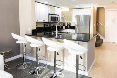 Belltown Apartment | Apartment ∙ 2 bedrooms ∙ 6 guests