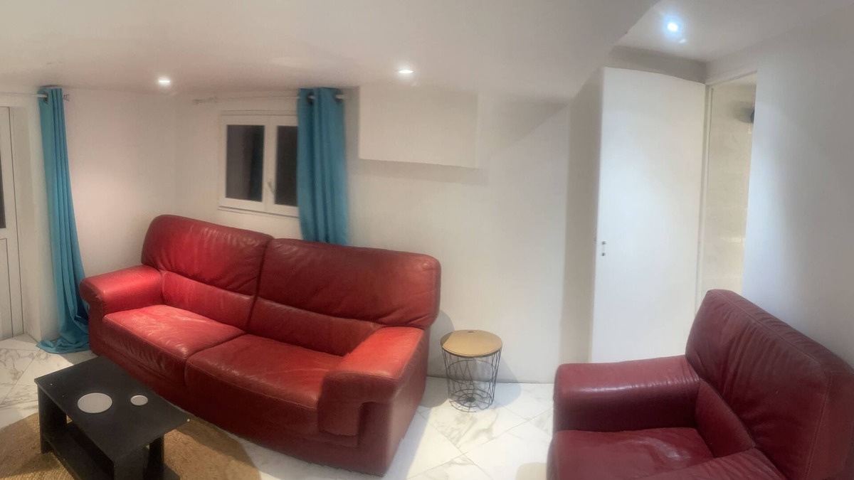 Saulx-les-Chartreux Apartment | Apartment 2 rooms (Living room, bedroom, kitchen, shower Wc) 3km Massy TGV, RER-B