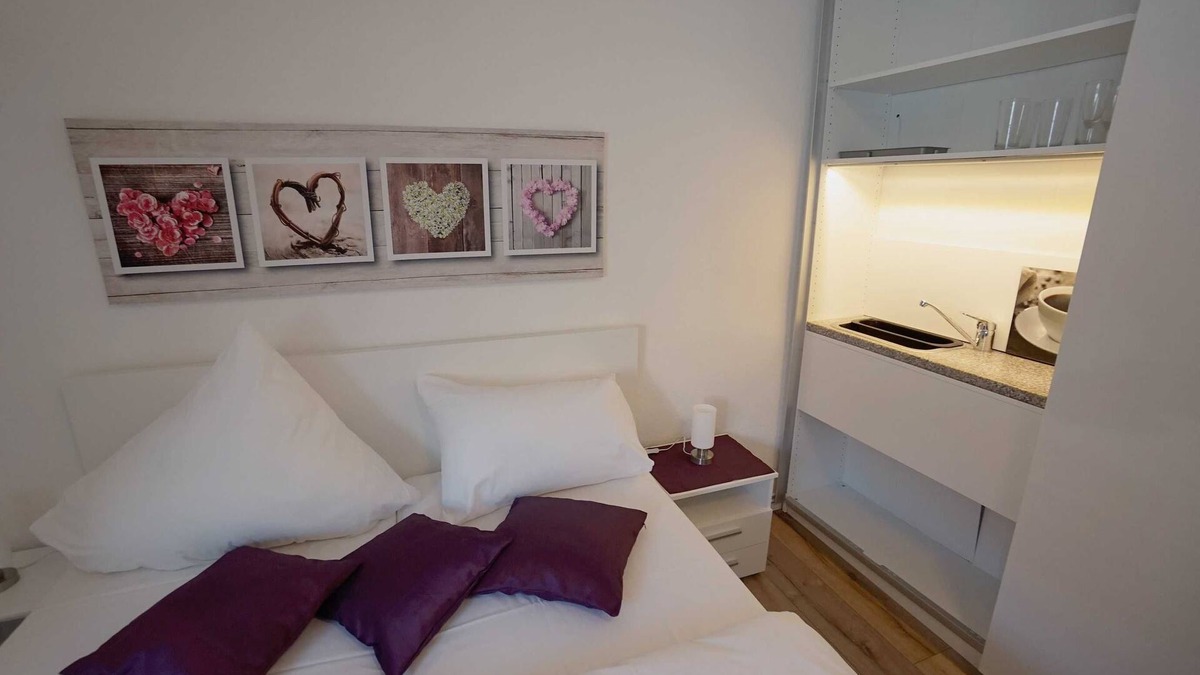 Greifswald Apartment | Apartment 2 - HGW apartments on the market Leila Leide