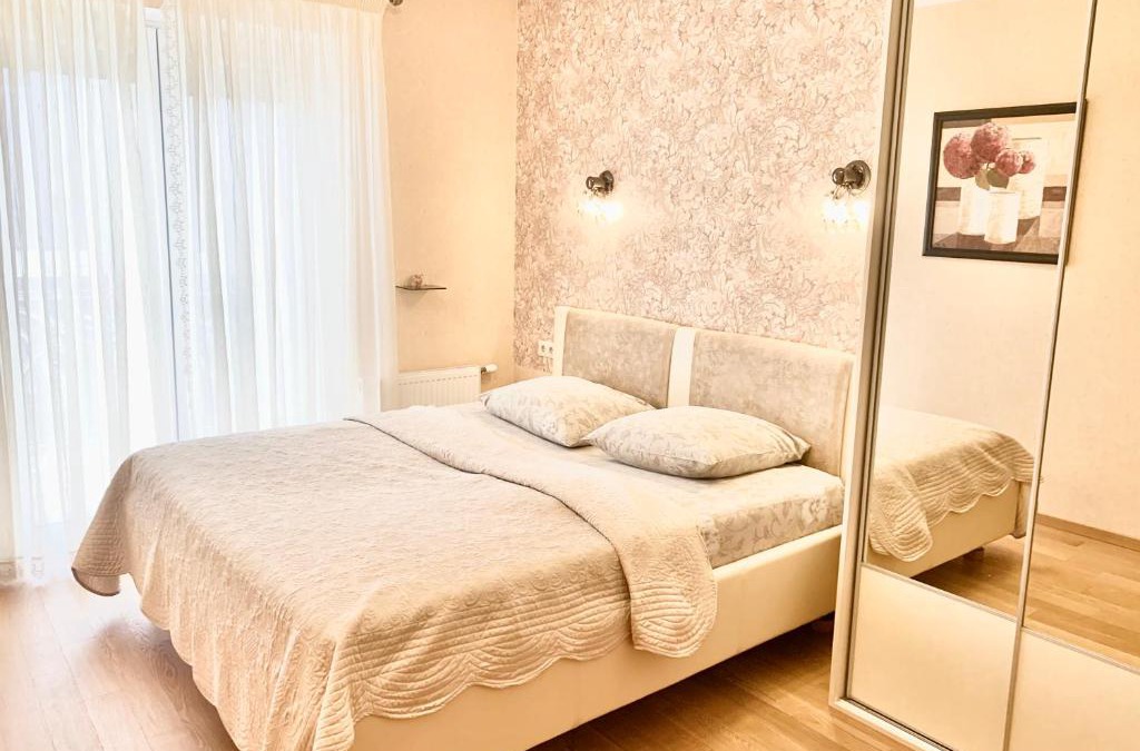 Tsentralny District Apartment | Apartment 2-room on Repina 4 LUX