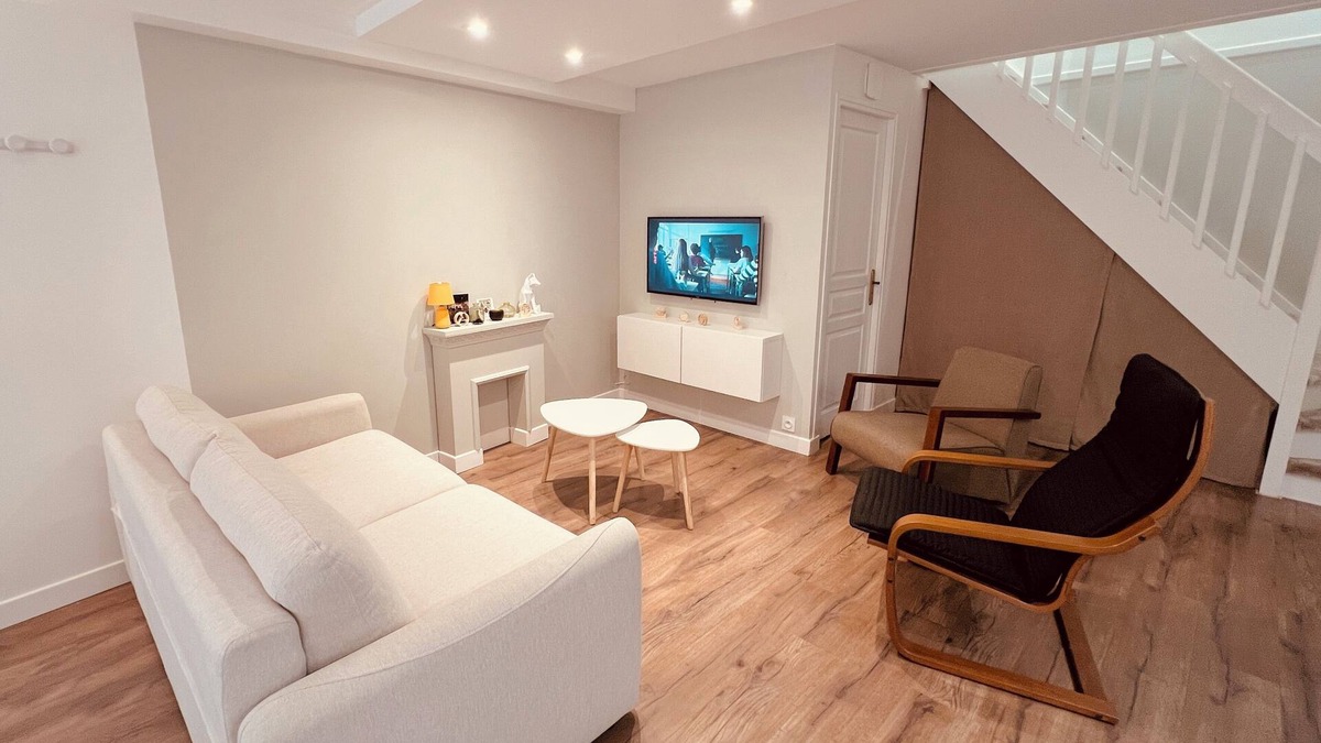 Port-Vendres Apartment | Apartment 2 steps from the port, shops and market. Ideal for families