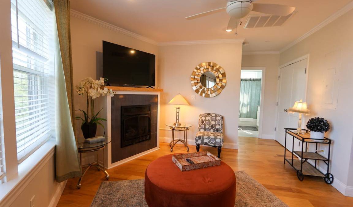 Harrison Lenox Apartment | Apartment ∙ 2 bedrooms ∙ 5 guests