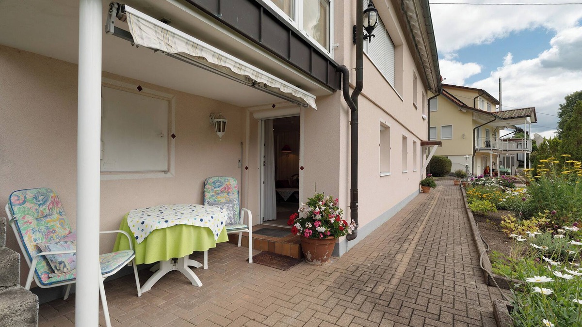 Kalberbronn Apartment | Apartment '2' with Private Terrace, Shared Garden and Wi-Fi