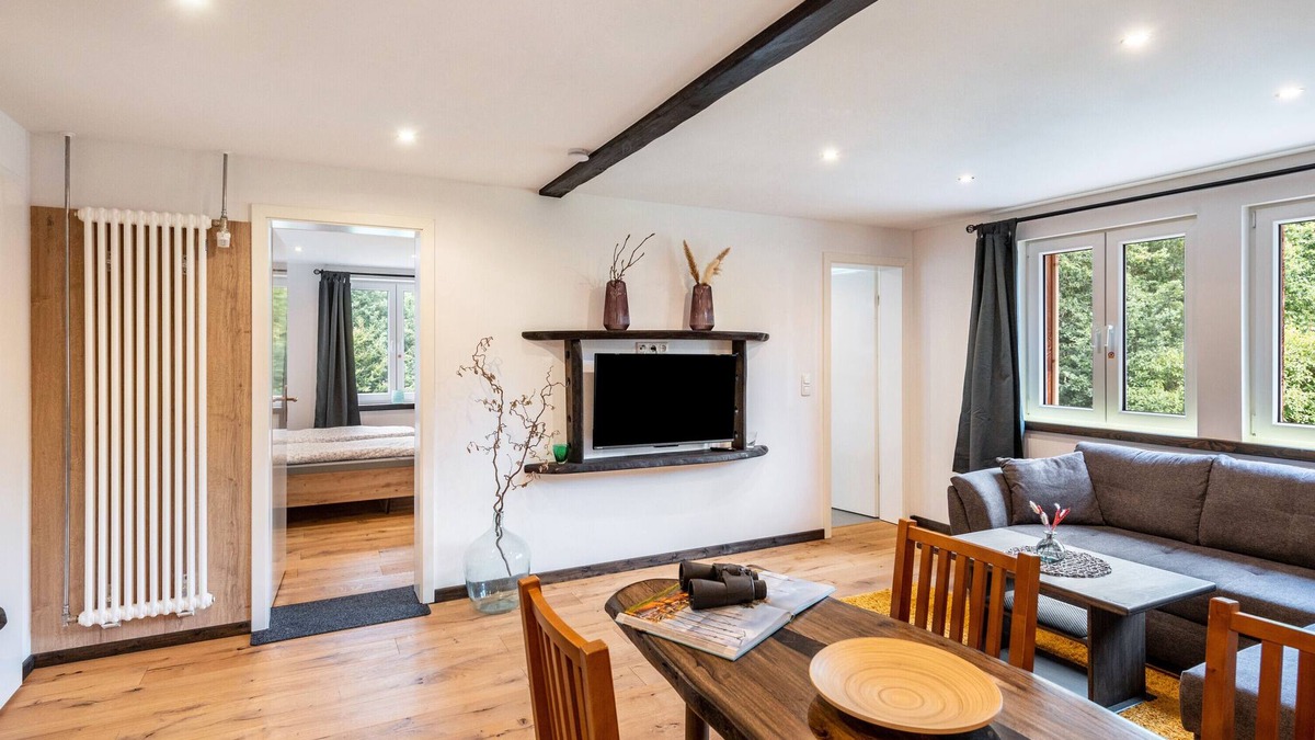 Buetzow Apartment | Apartment '2-Zimmer - Vierburg Bützow' with Shared Terrace, Shared Garden and Wi-Fi