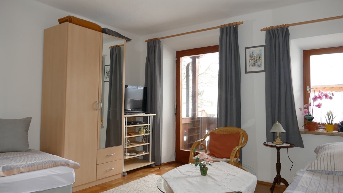 Marquartstein Apartment | Apartment 3, 30 sqm, 1-2 persons, living-bedroom, kitchen, bathroom