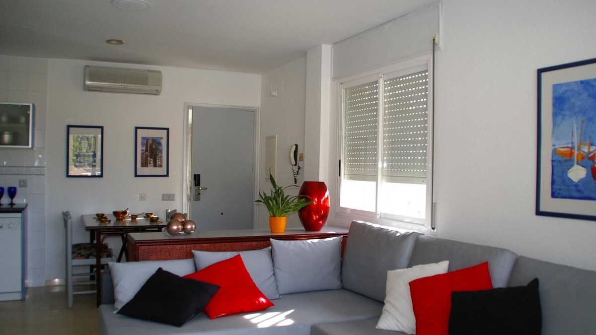 L'Estartit Apartment | APARTMENT (3 ADULTS + 2 CHILDREN) POOL VIEW