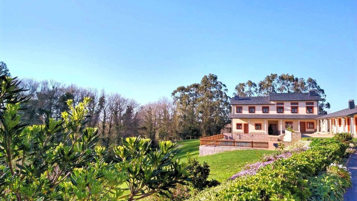 Serantes Apartment | Apartment 3: Overlooking gardens and swimming pool