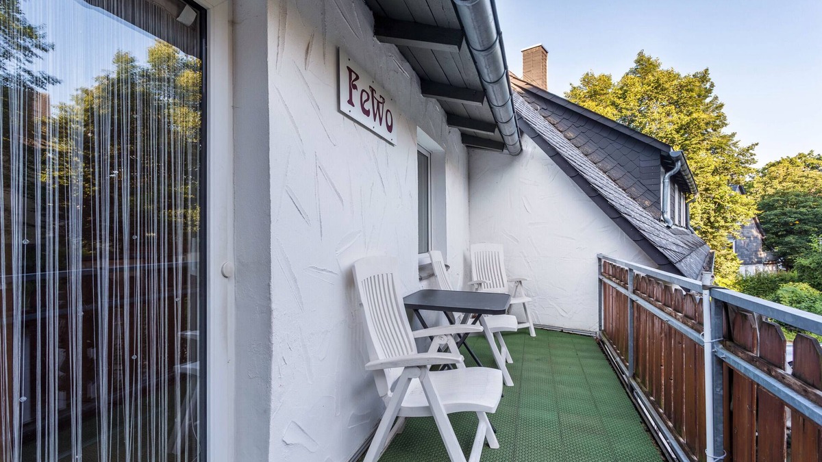 Usseln Apartment | Apartment '3 Kirsche' with mountain views, shared garden and Wi-Fi