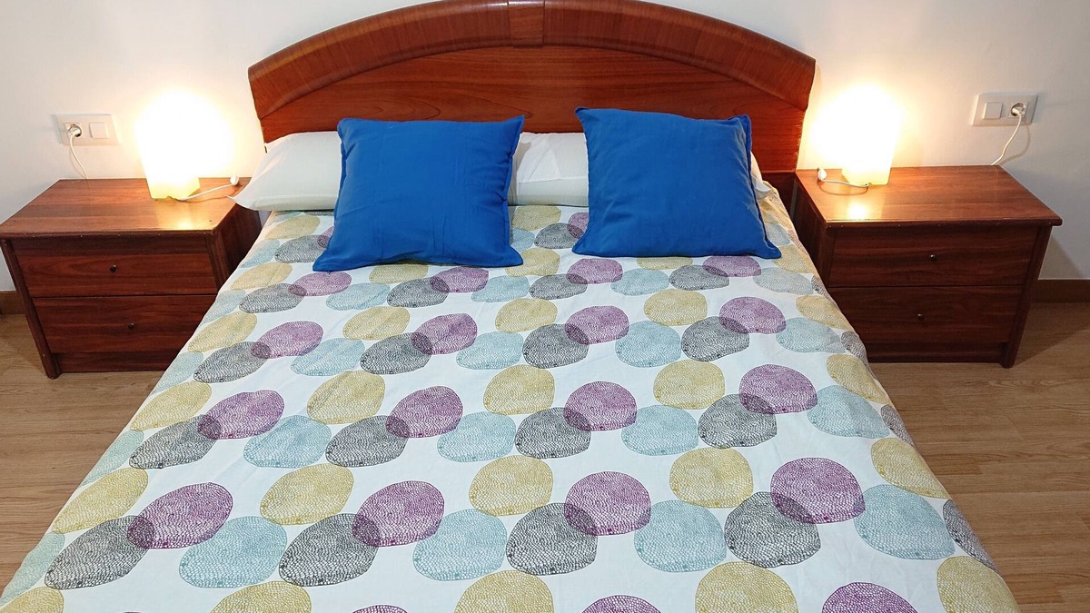 Ugao-Miraballes House | Apartment 3 rooms. FREE GARAGE, Rio Nerbión, WIFI-CANALS TV.