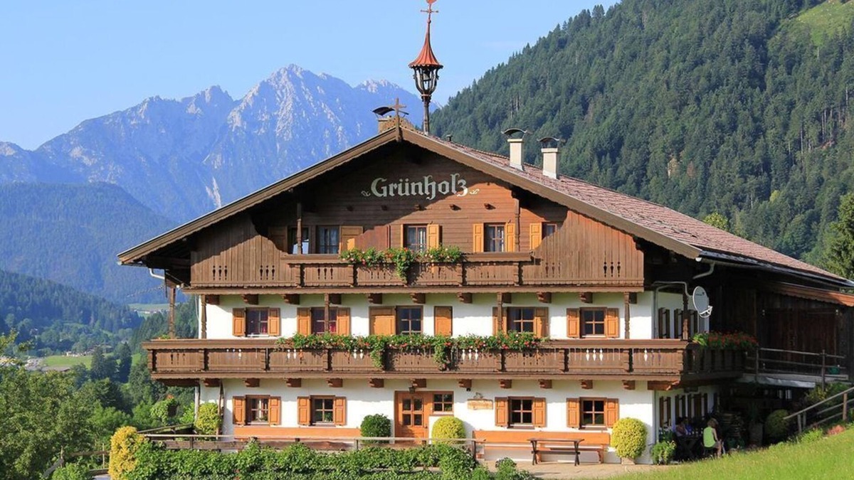 Itter Apartment | Apartment 3 - Talblick - Apartments Grünholz