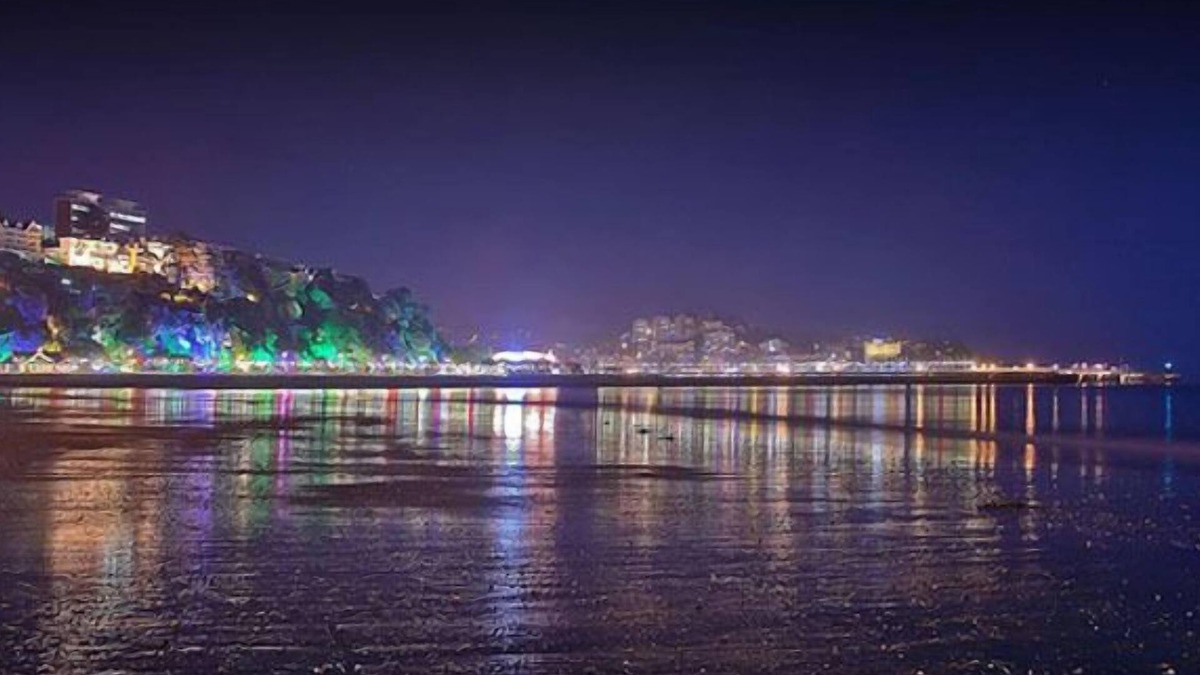 Paignton Apartment | Apartment 3 The Loft - Bright, Airy with 3 bedrooms & Amazing Bay Views