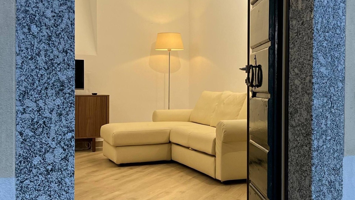 Malgrate Apartment | Apartment 30 meters from lake with local food specialties