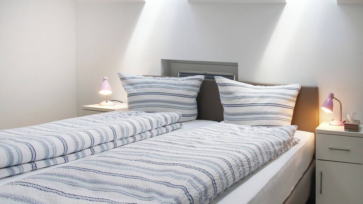 Kressbronn Apartment | Apartment '4, 85qm' with Shared Pool, Private Terrace and Wi-Fi