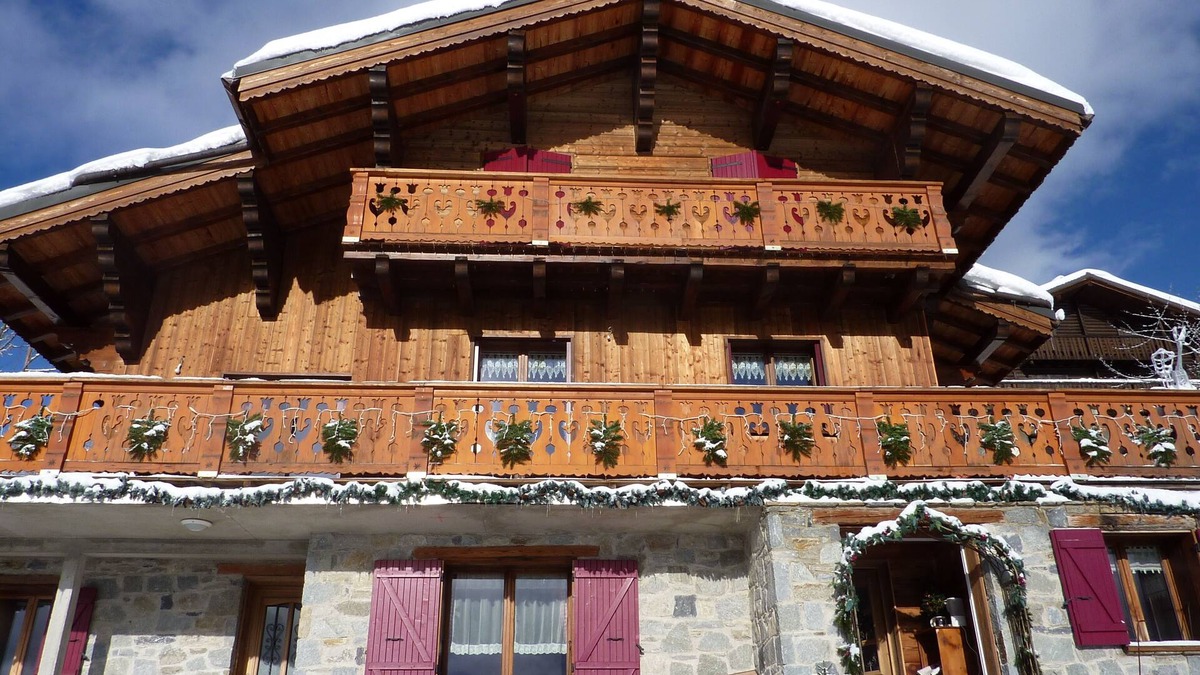 Feissons-sur-Salins House | APARTMENT 4 PEOPLE IN CHALET 4 STARS