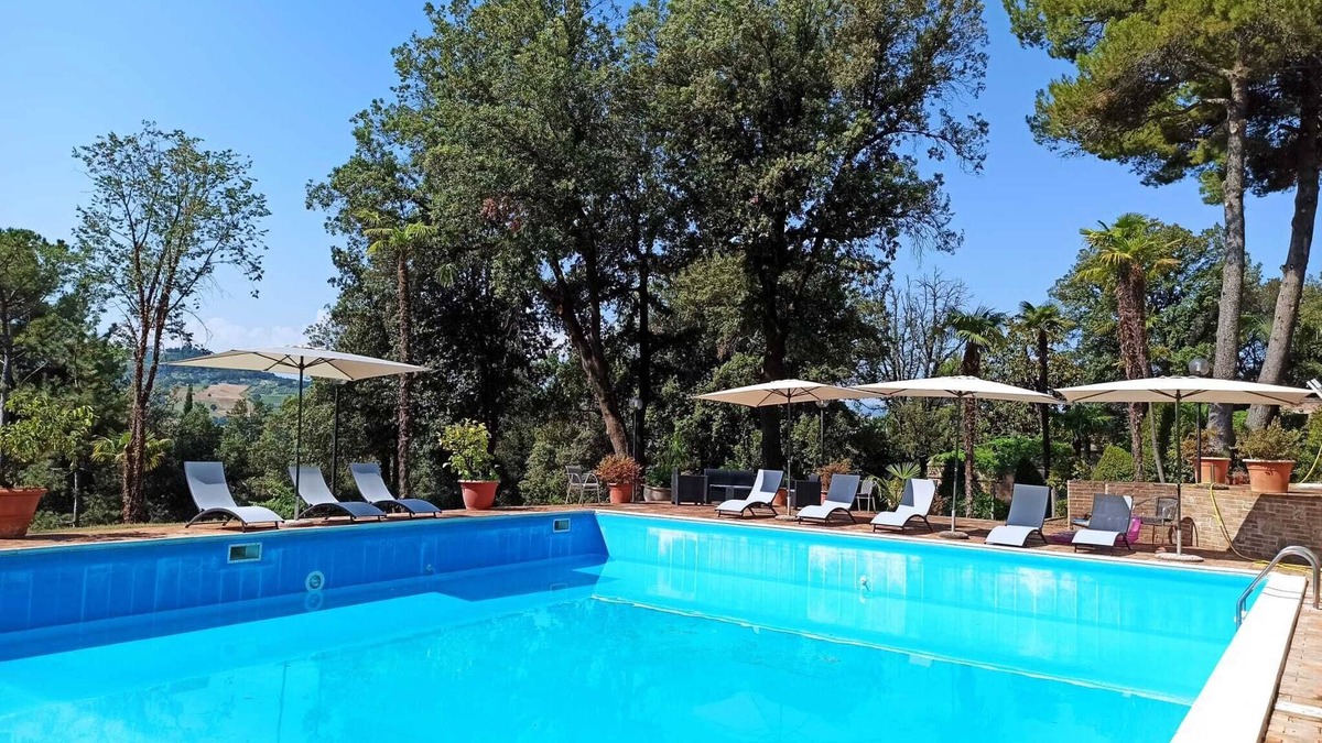 Treia Apartment | Apartment 4 people in farmhouse with swimming pool