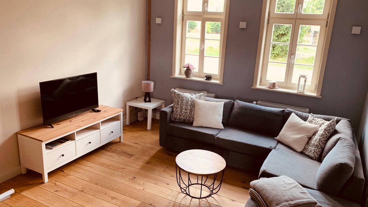 Groß Pankow Apartment | Apartment '4 Putlitz' with private terrace, shared garden and Wi-Fi