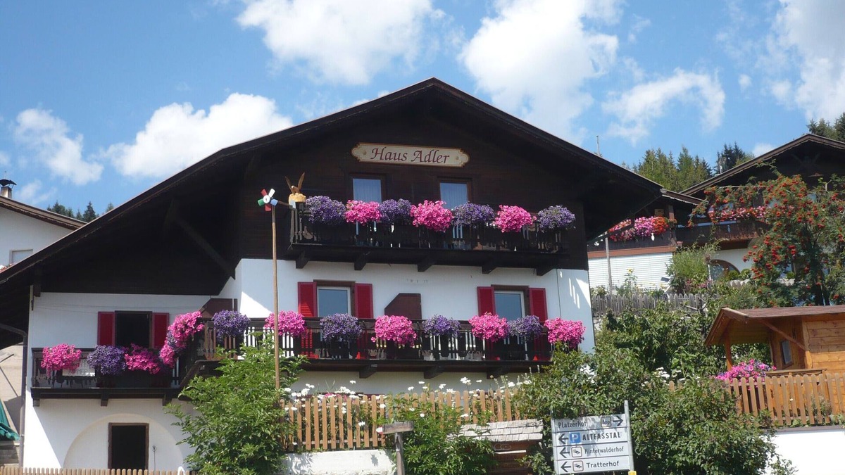Maranza Apartment | Apartment, 4 to 10 people cozy and cheap, pets welcome