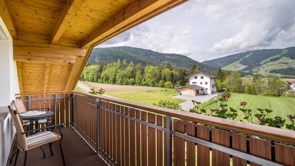 Valdaora di Sopra Apartment | Apartment '4' with Mountain View, Shared Garden and Wi-Fi