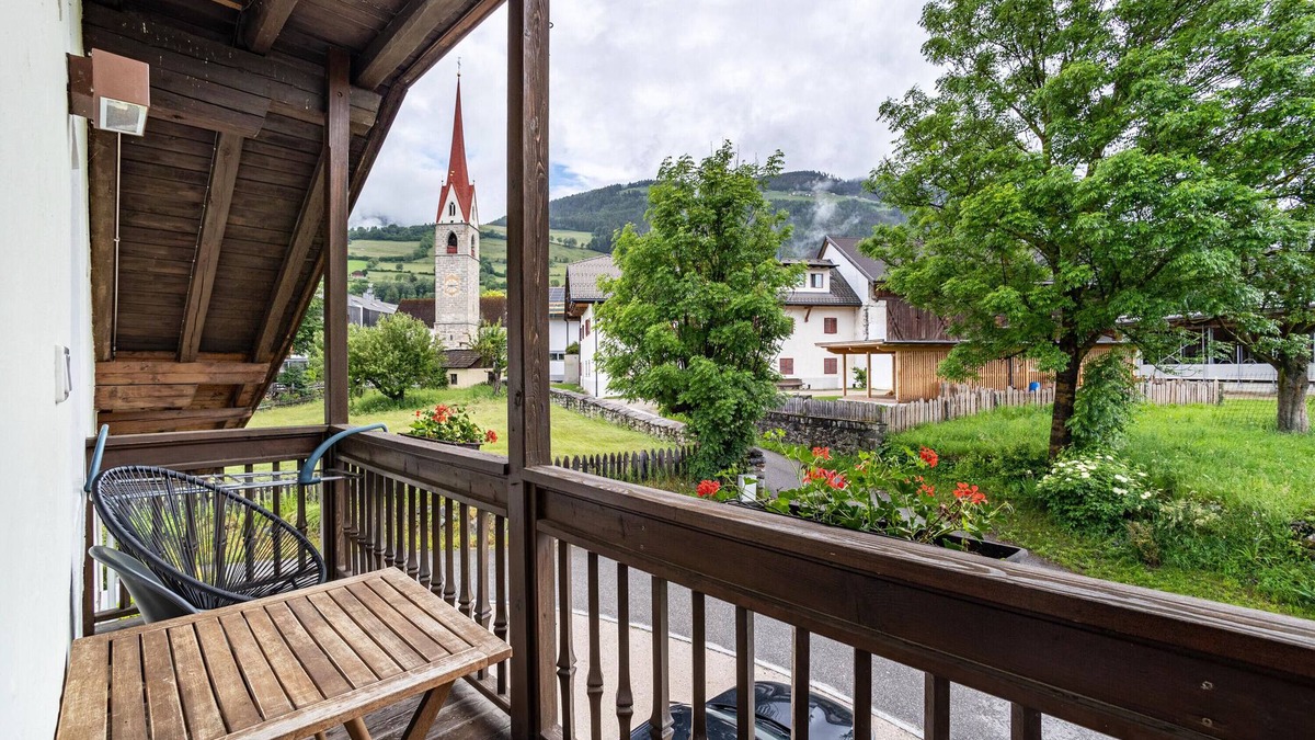 Issengo Apartment | Apartment '4' with Mountain View, Shared Pool and Wi-Fi