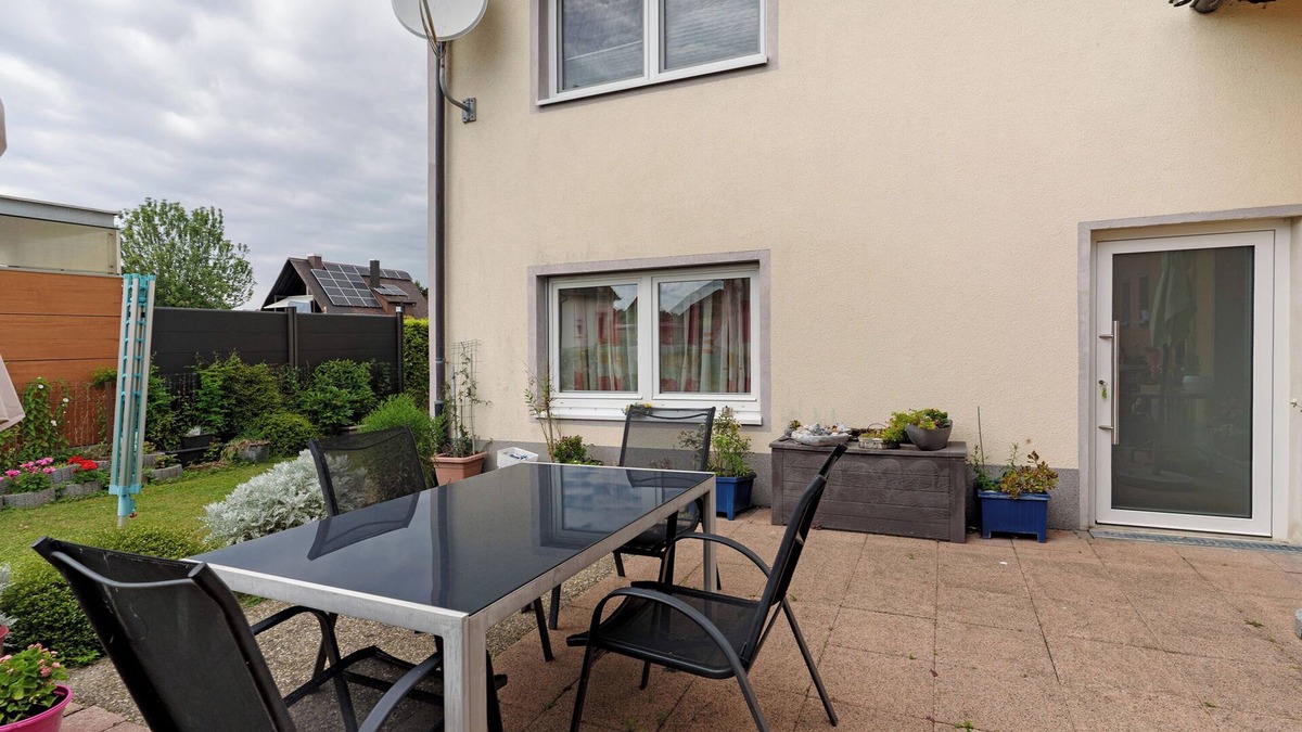Ringsheim Apartment | Apartment '40qm' with Shared Terrace, Shared Garden and Wi-Fi