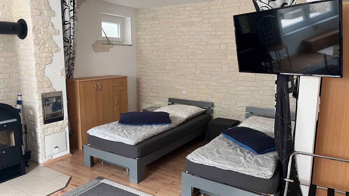 Dettingen an der Erms Apartment | Apartment '48qm' with Private Terrace and Wi-Fi