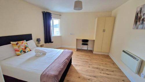 Athlone Apartment | Apartment ∙ 5 bedrooms ∙ 10 guests