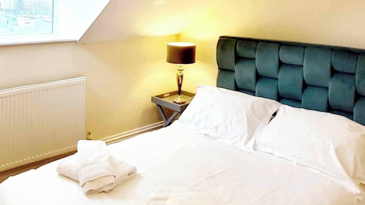Darlington Apartment | Apartment 5 - CHARMING, LUXURY 2 BEDROOM APARTMENT