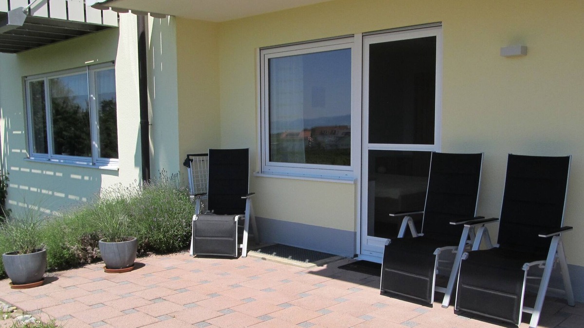 Wasserburg Apartment | Apartment '5, 57qm' with Lake View, Private Terrace and Wi-Fi