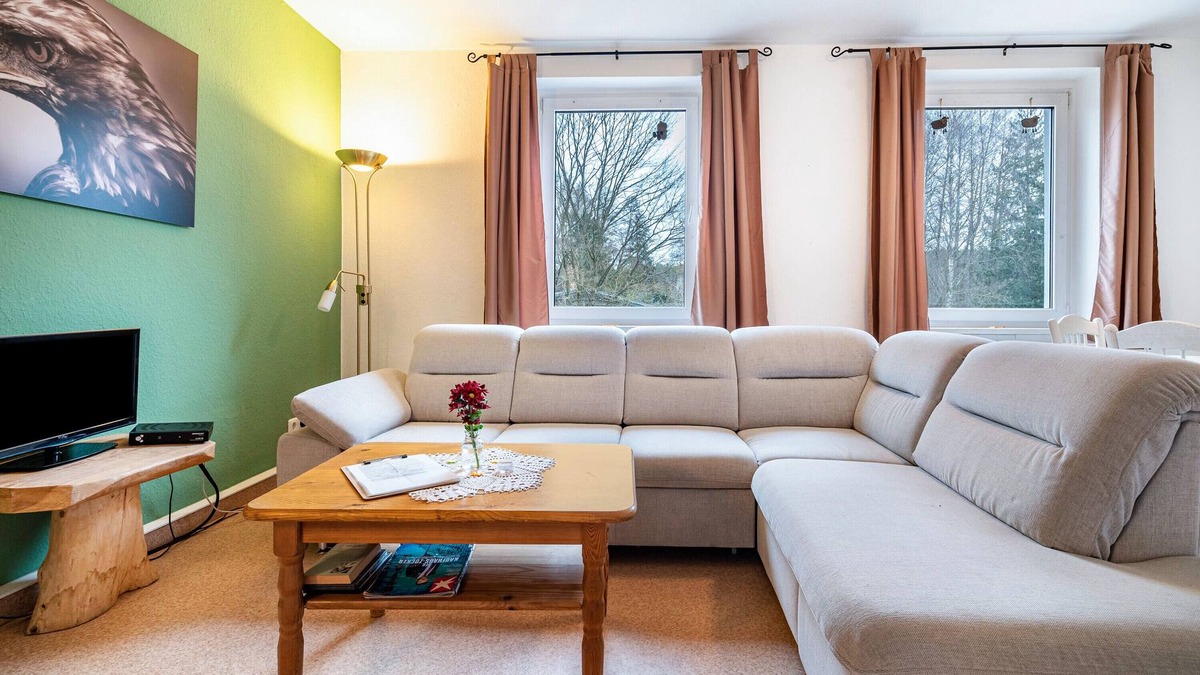 Funkenhagen Apartment | Apartment '5' with Shared Garden