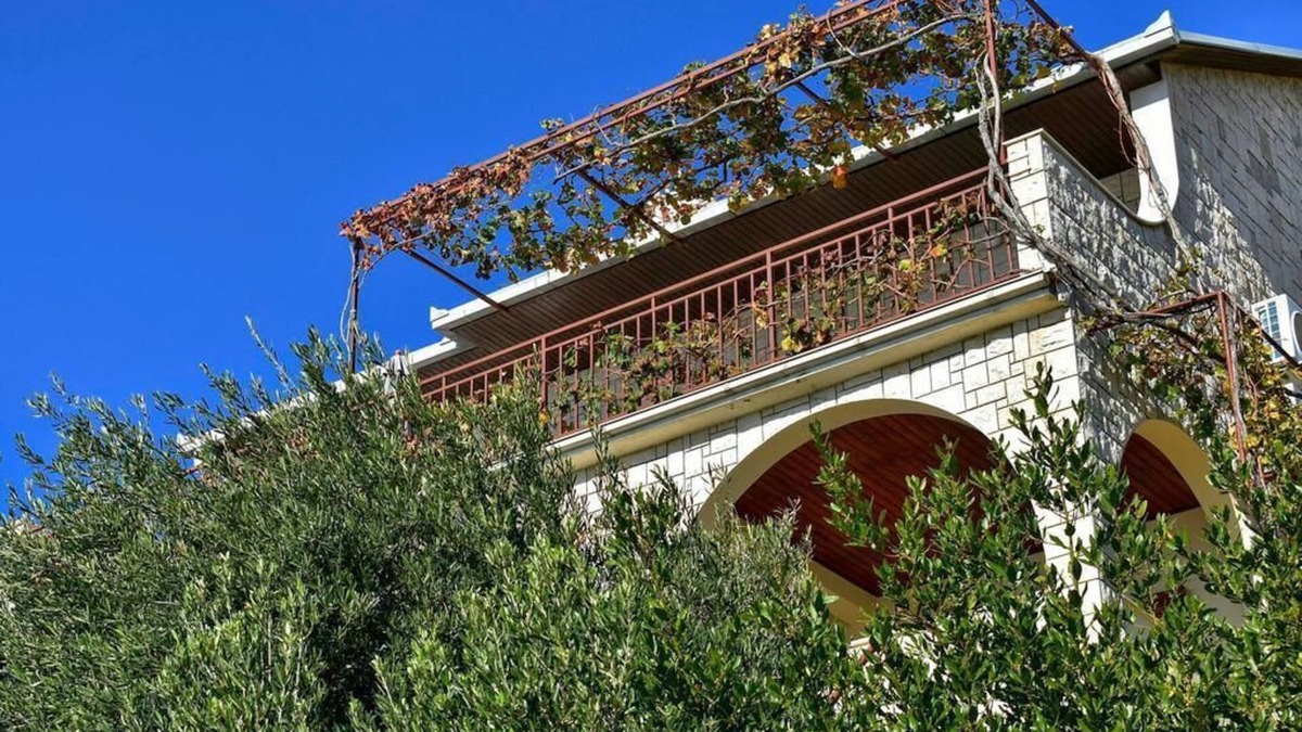 Zadvarje Apartment | Apartment 530/1269 (Central Dalmatia - Pisak), 60m from the beach