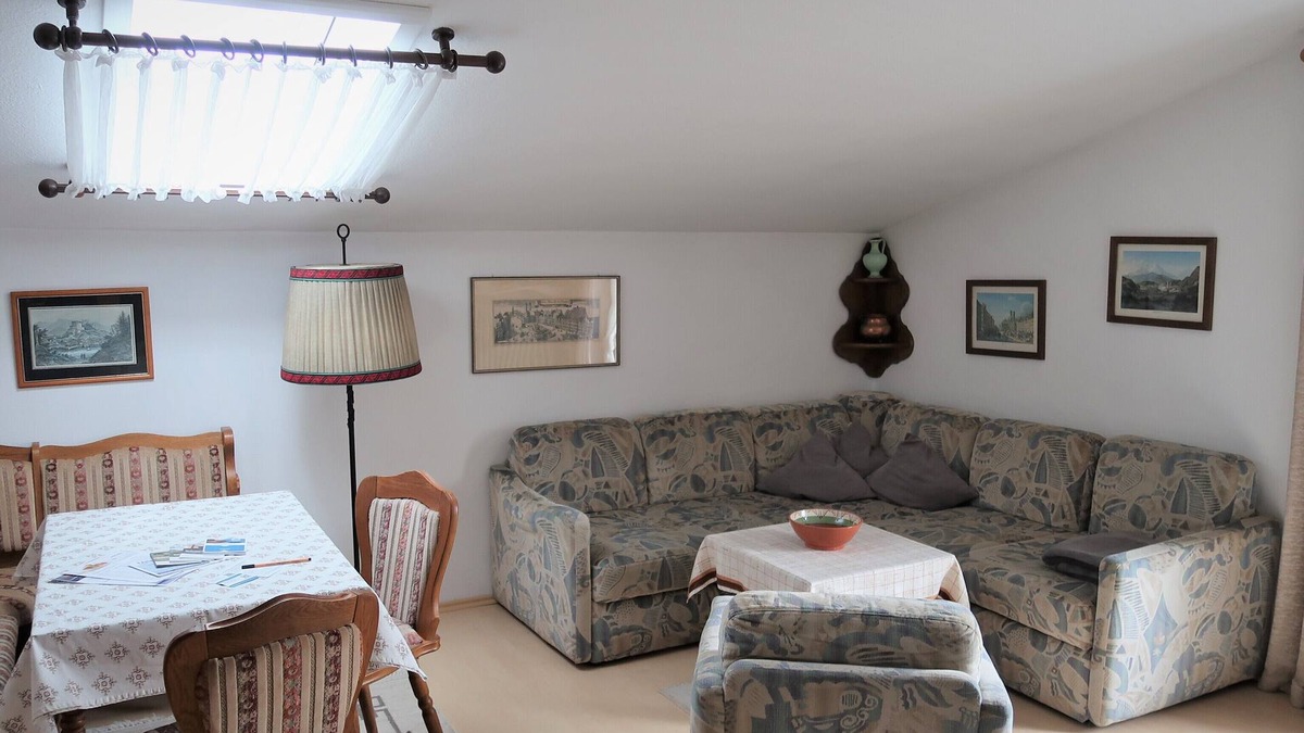 Grashof Apartment | Apartment 55 sqm, balcony, kitchen extra, 2 bedrooms, max 3 pers - WLAN