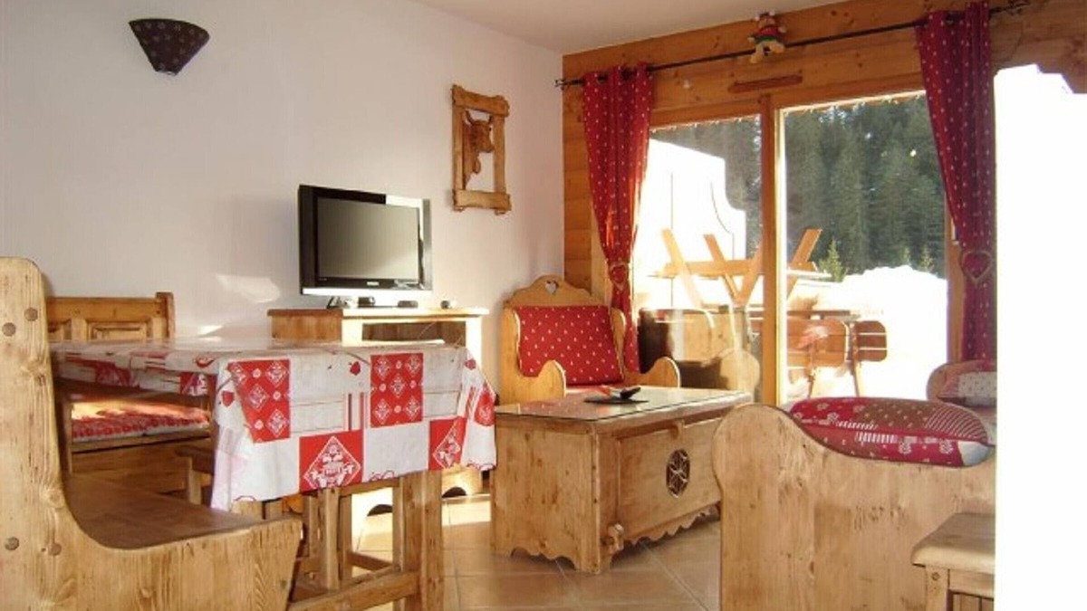 Cohennoz Apartment | Apartment 6 pers, pool, 3 rooms, balcony, parking