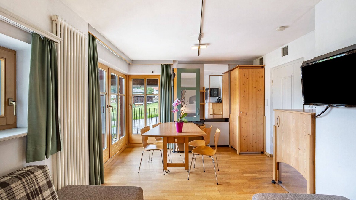 Issengo Apartment | Apartment '6' with Mountain View, Shared Pool and Wi-Fi