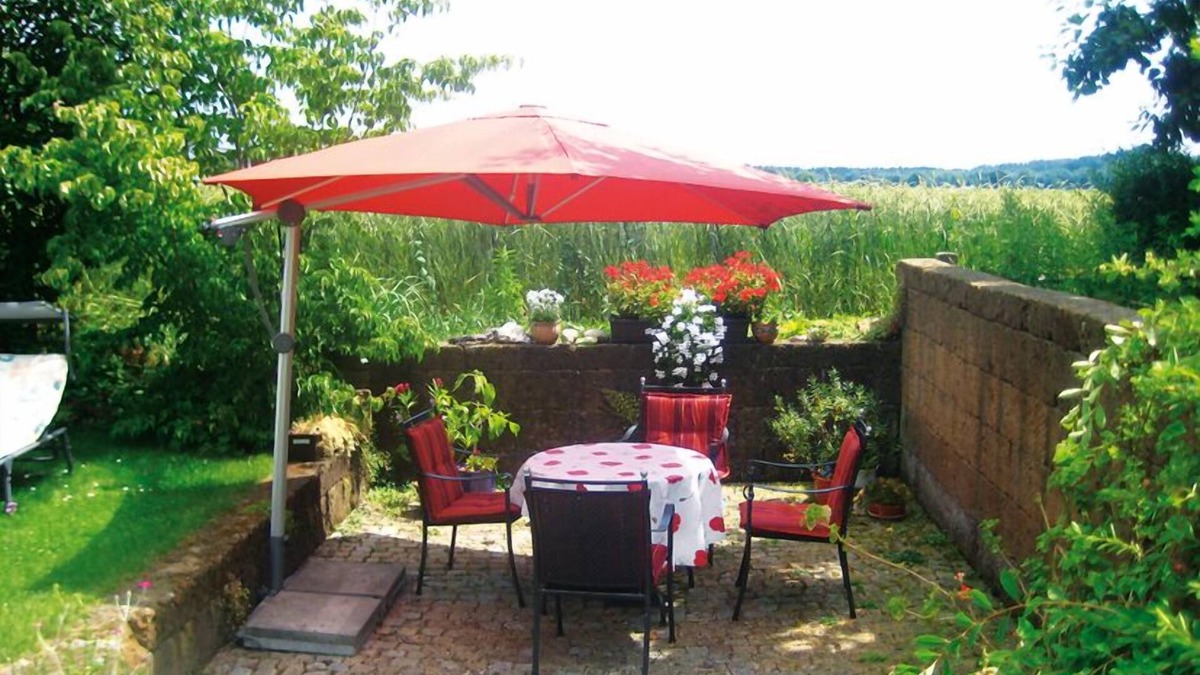 Altotting Apartment | Apartment 66 square meters, 1 bedroom, 1 living room with dining area, kitchen, terrace