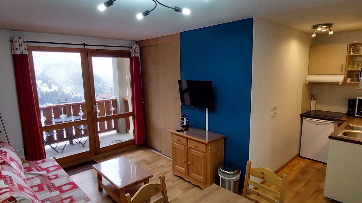 Valmeinier Apartment | Apartment 7 people 100m from the slopes and swimming pool residence 3 stars
