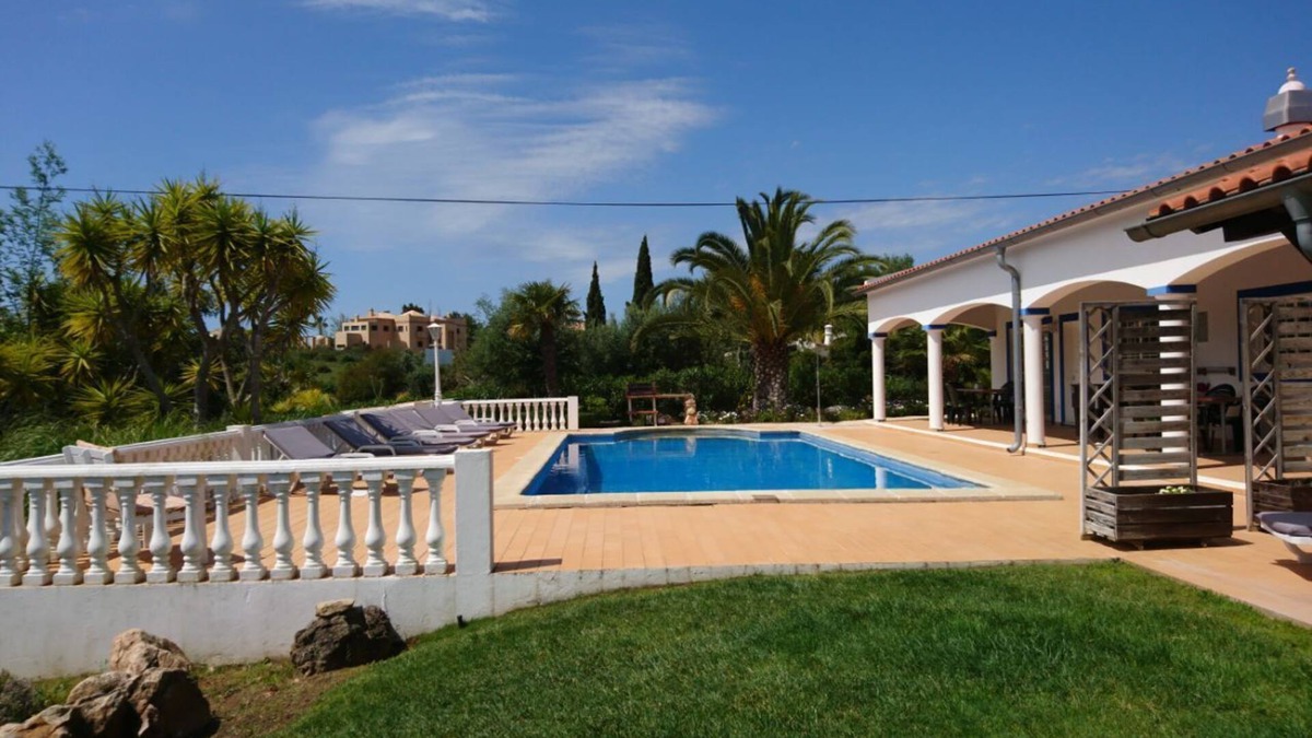 Funchal Apartment | Apartment 70 m² with large garden and pool near Lagos-Algarve