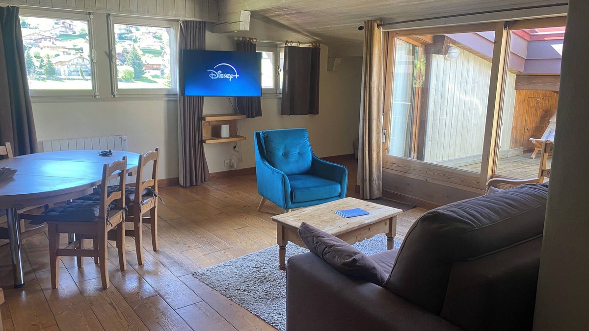Demi-Quartier Apartment | Apartment 71m2 near Megève, 200m 🚠la Princesse, covered parking, skiroom