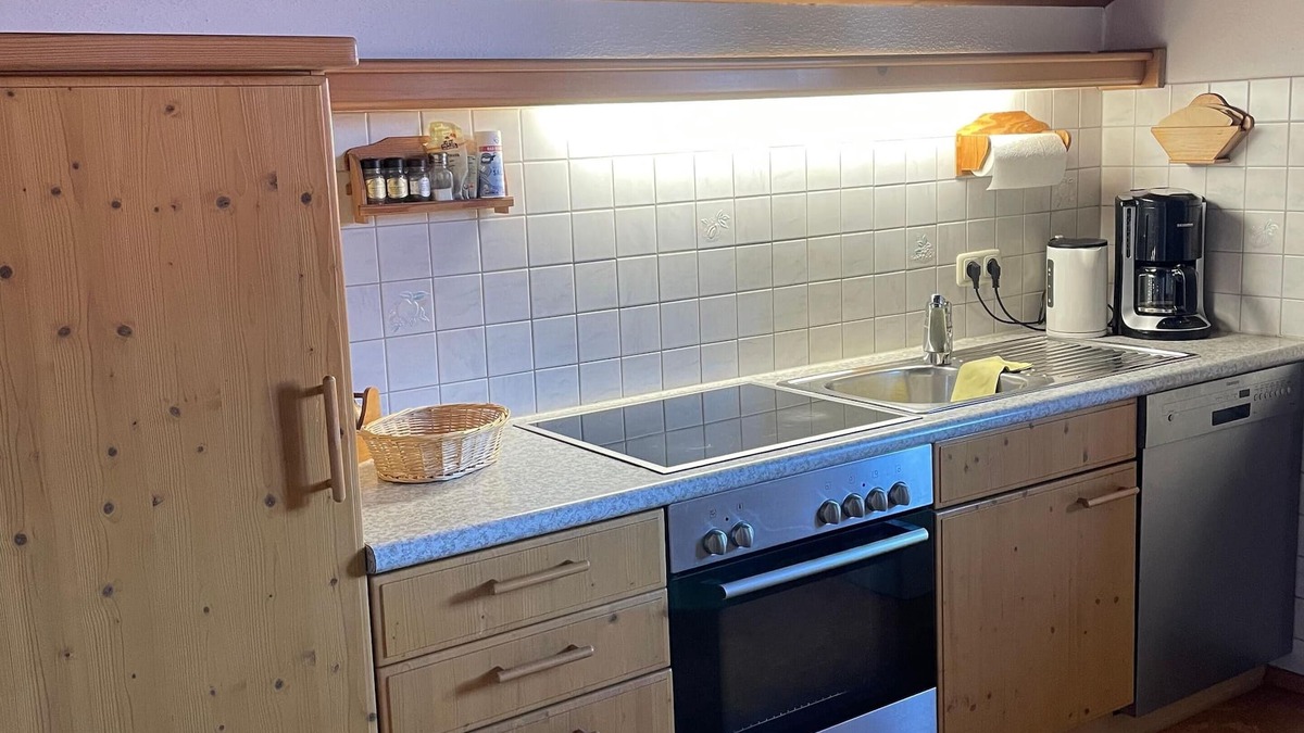 Laufen Apartment | Apartment 75 sqm up to 5 persons, balcony, 2 bedrooms, eat-in kitchen