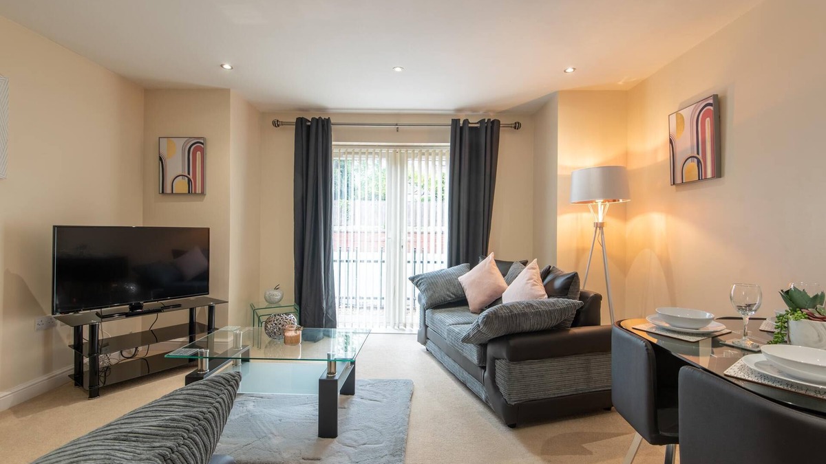 Worksop Apartment | Apartment 8 - 2 Bedrooms - Sleeps 4