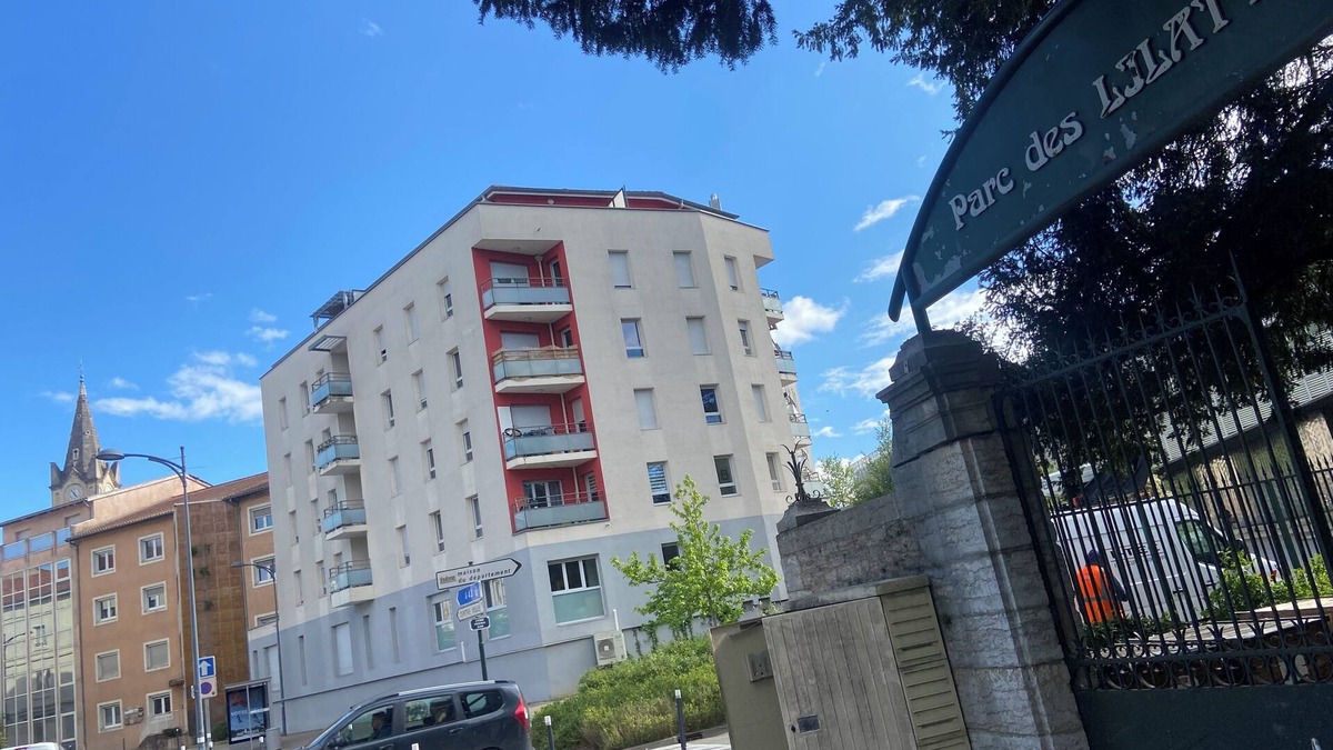 Bourgoin-Jallieu Apartment | Apartment 85m2 short term rental 1 month 2 months 3 months max available