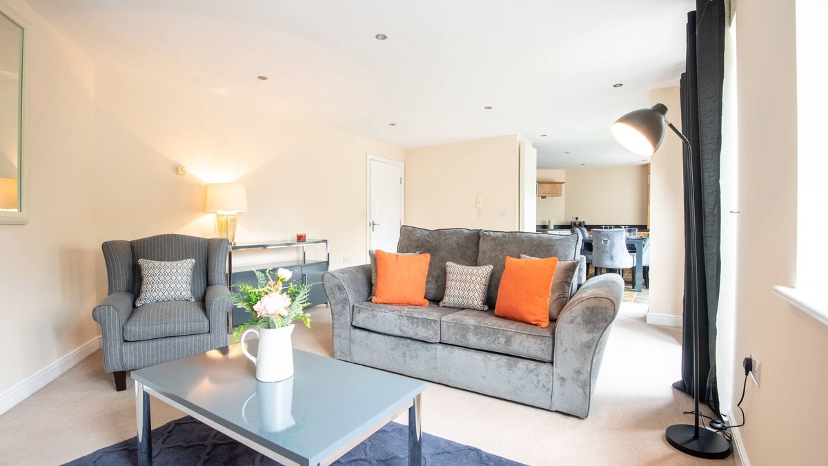 Worksop Apartment | Apartment 9-1st Floor, 2 bed sleeps 5 with Sofabed