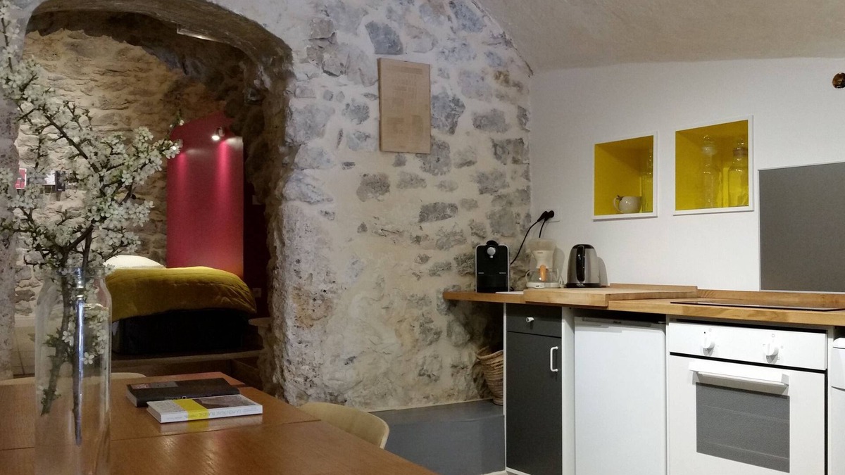 Vauvenargues Apartment | Apartment 90m2 - 12 km from Aix-En-Provence
