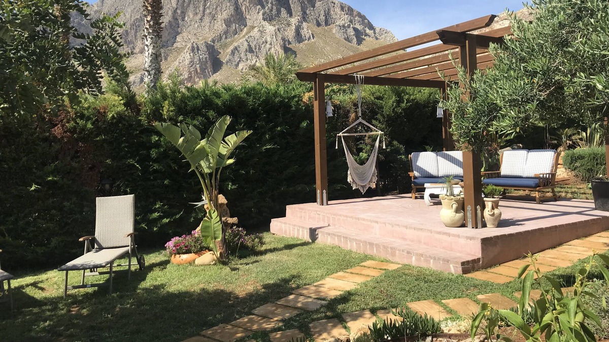 Cornino Apartment | Apartment a few steps from the sea
