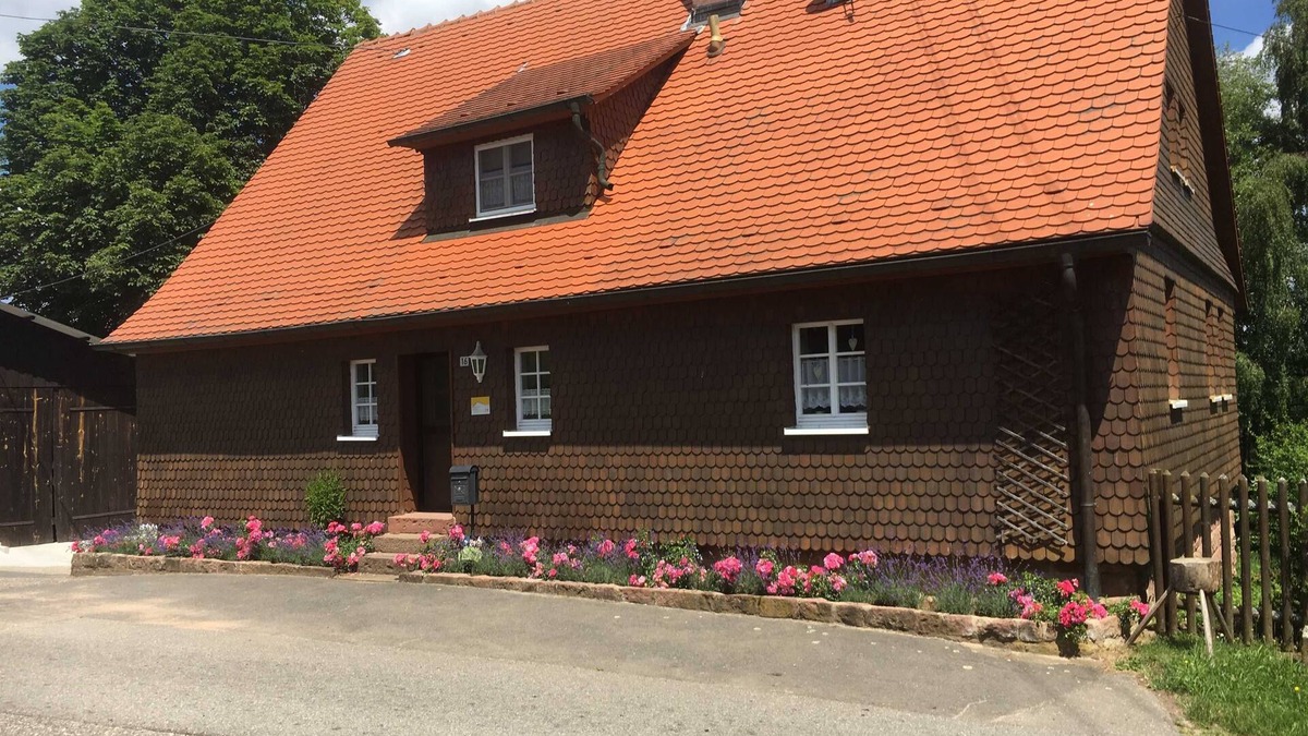 Mudau Apartment | Apartment A - Historic Odenwälder house with house Elztalblick