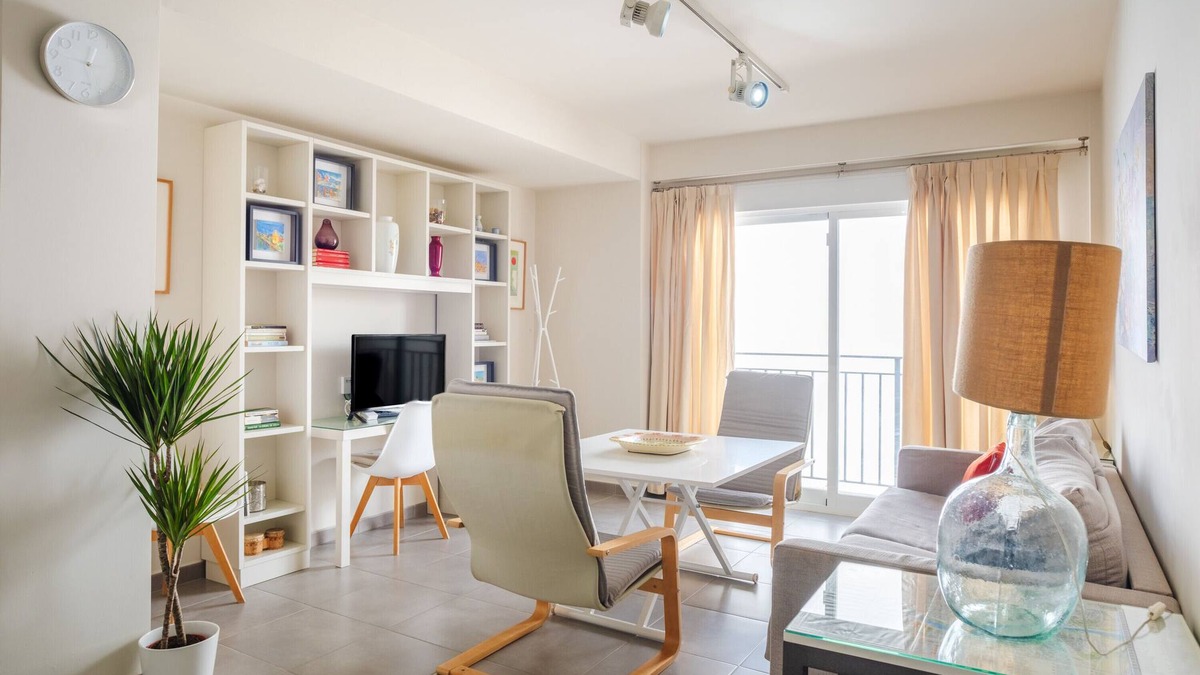San Lorenzo Apartment | Apartment 'A Orillas Del Guadalquivir' with Balcony, Wi-Fi and Air Conditioning