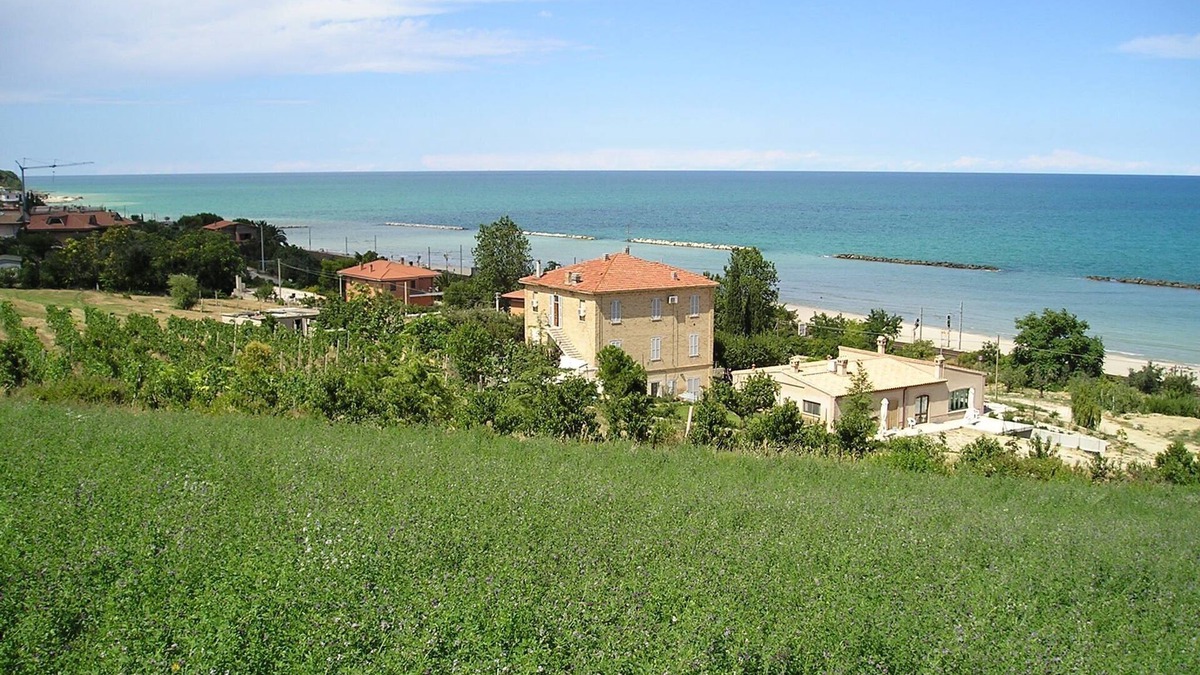 San Savino House | Apartment a stone's throw from the sea and in the countryside