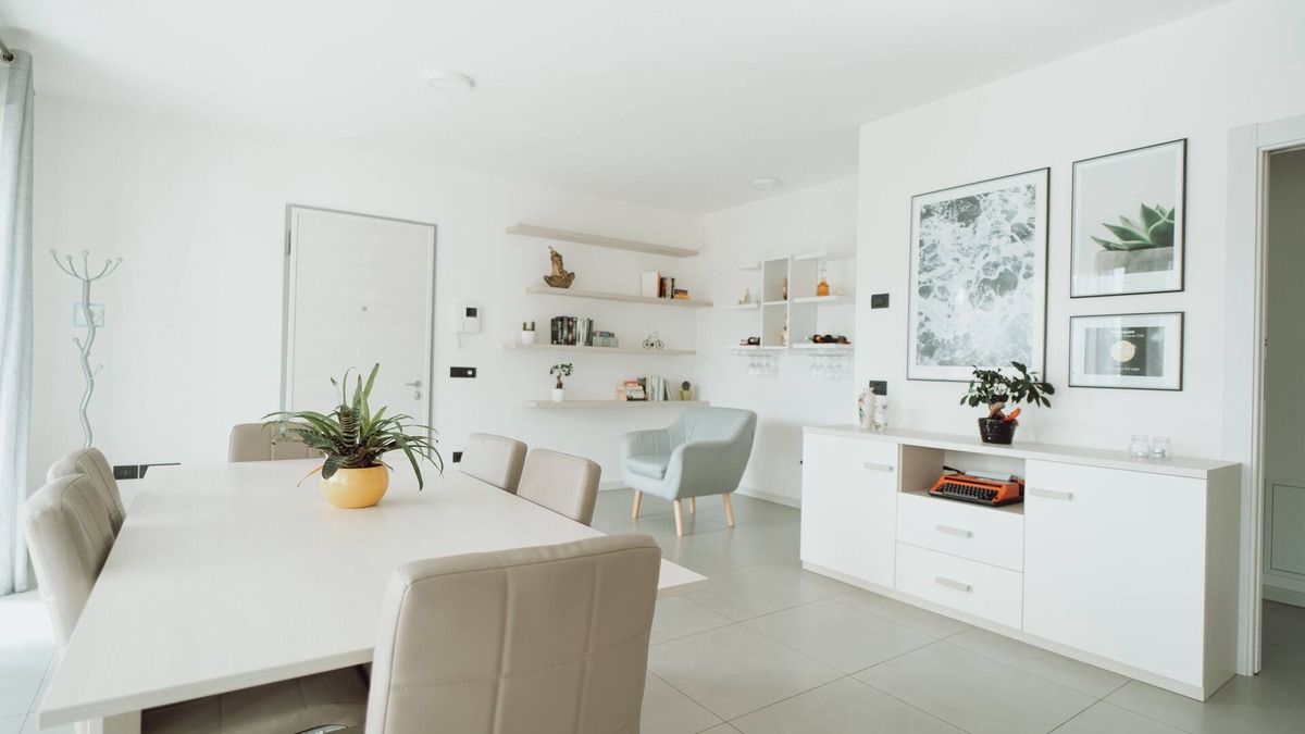 Susa Apartment | Apartment a stone's throw from the lake