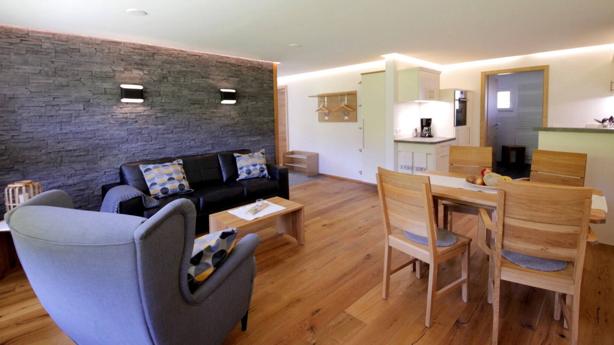 Unterkirnach Apartment | Apartment 'Abendgrund' with Private Terrace, Shared Garden and Wi-Fi