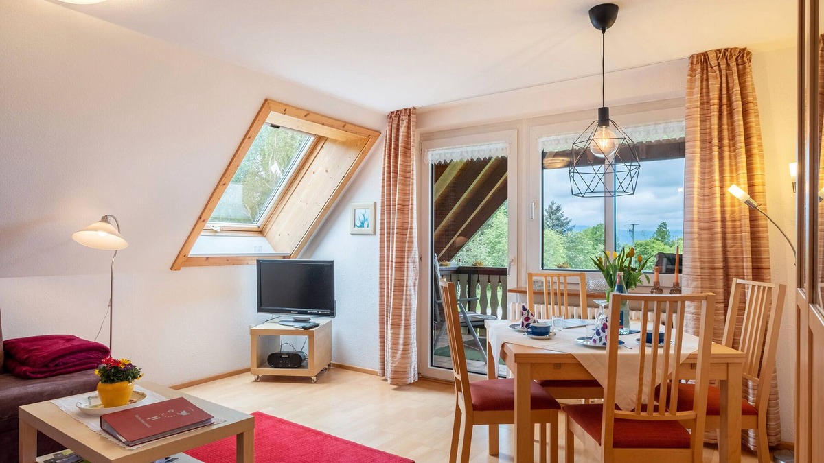 Eschbach Apartment | Apartment 'Abendrot, 55qm' with Mountain View, Shared Terrace and Wi-Fi