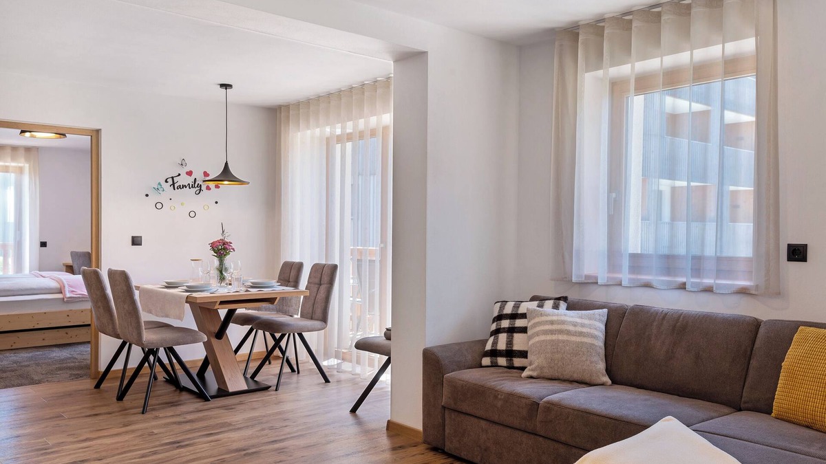 Maranza Apartment | Apartment Abendrot with Mountain View, Balconies & Wi-Fi